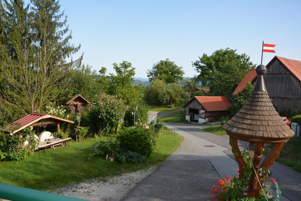 Sankt Johann im Saggautal Gaestehaus Schmid מראה חיצוני תמונה